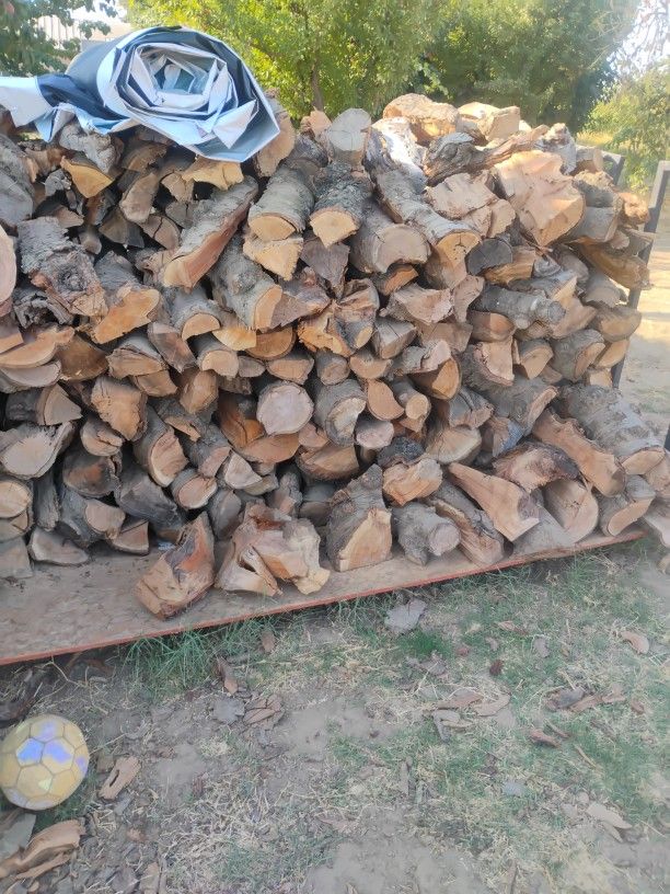 Cherry And Oak Fire Wood Full Truckload