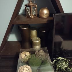 Gold Accents Greenery 