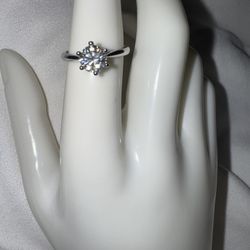 NEW Moissanite 1 ct Solitaire Ring, size 6