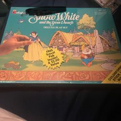 Snow White And Seven Dwarfs 