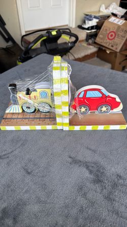 Train/Car bookends