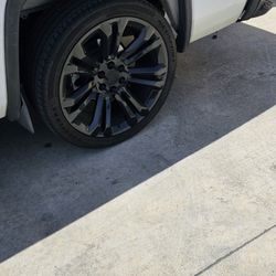 24in Wheels Trade For Off Road Wheels Or Gold Chain 