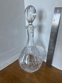 LIKE NEW Dublin Crystal Wine Liquor Decanter - 12 1/2" tall