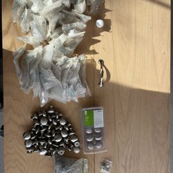 Cabinet Knobs And Pulls