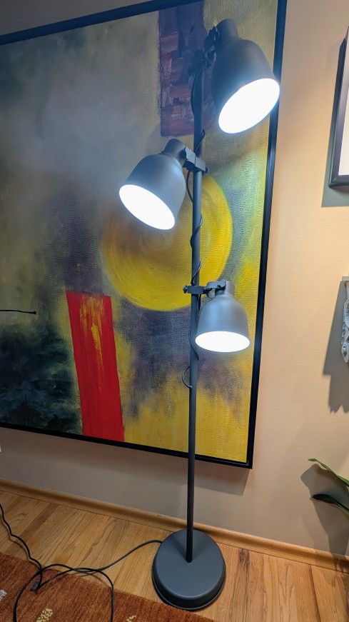 IKEA HEKTAR 3-Head Floor Lamp – Excellent Condition
