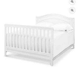 Bed/cribs 