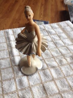 Ballerina statue