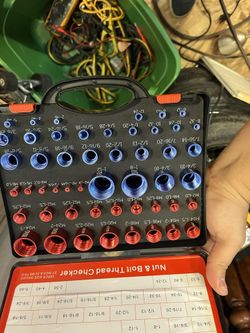 Nut and bolt threat checker