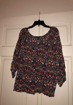 Used forever 21 shirt size medium