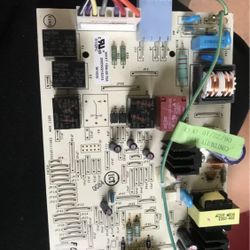 GE Main Control Board FOR GE REFRIGERATOR 200D6221G015 white