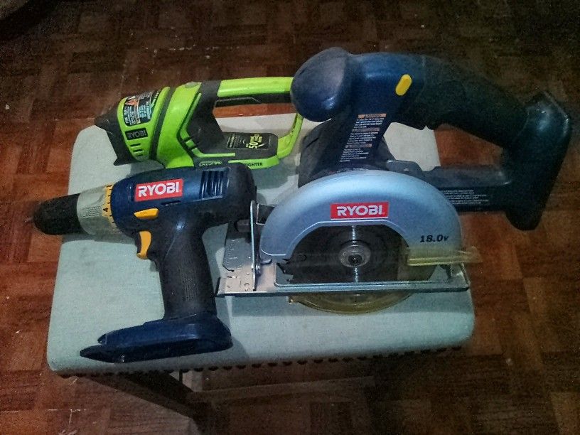 Ryobi circular saw, drill and flashlight