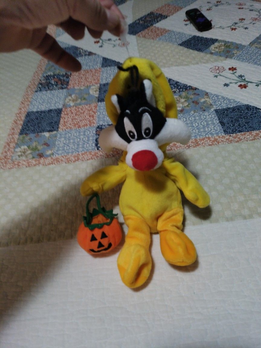 WARNER BROTHER-  SYLVERSTER IN TWEETY HALLOWEEN COSTUME PICK  ⛏️ UP ONLY