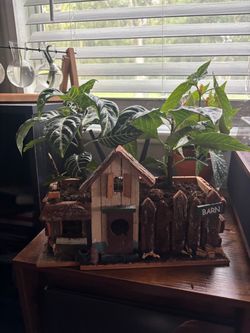 Plant box holder