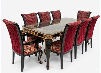 Luxurious table with 8 chairs