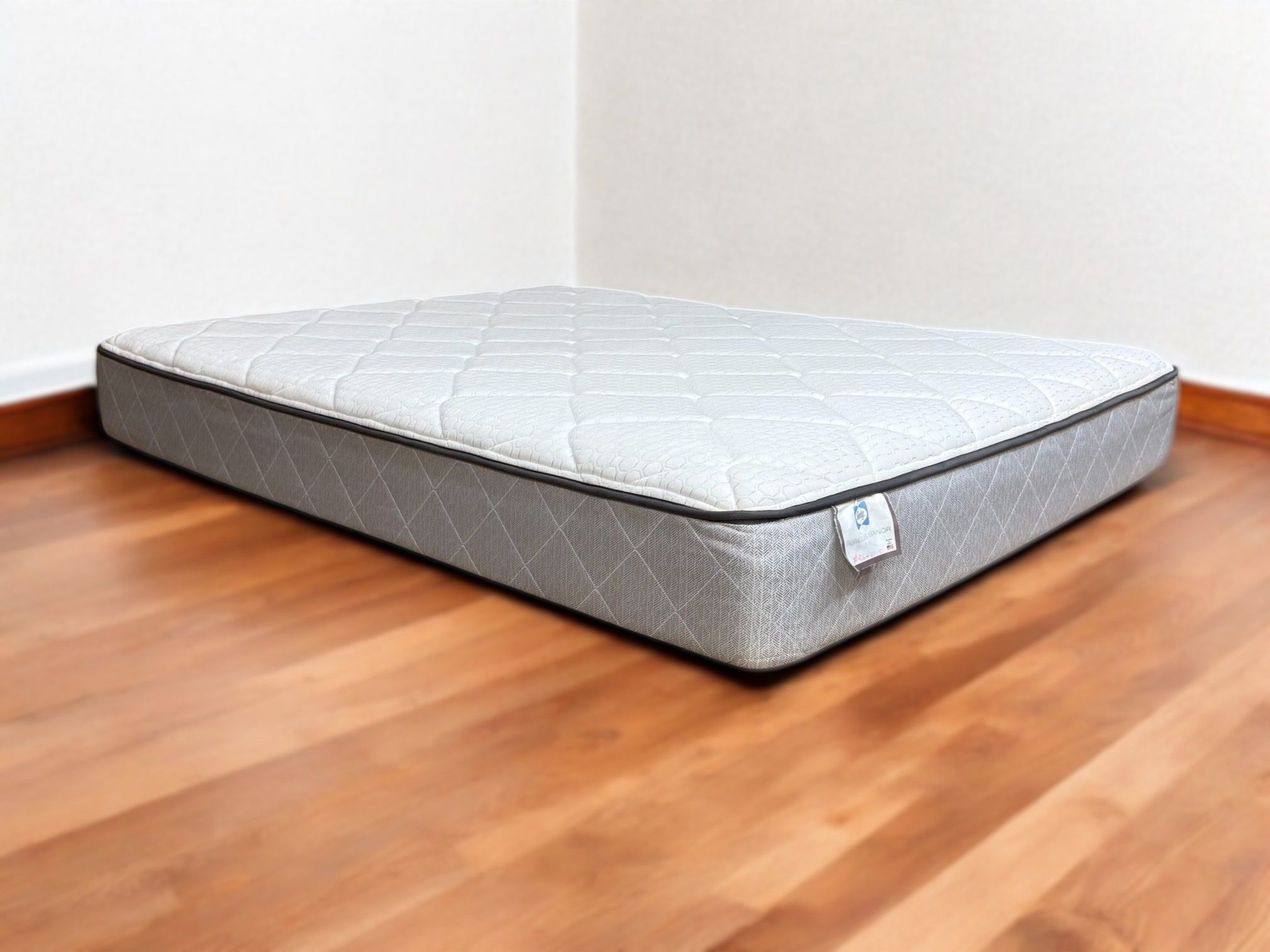 Sealy Reynolds Manor Full Size Innerspring Mattress w/ Plush Euro Top