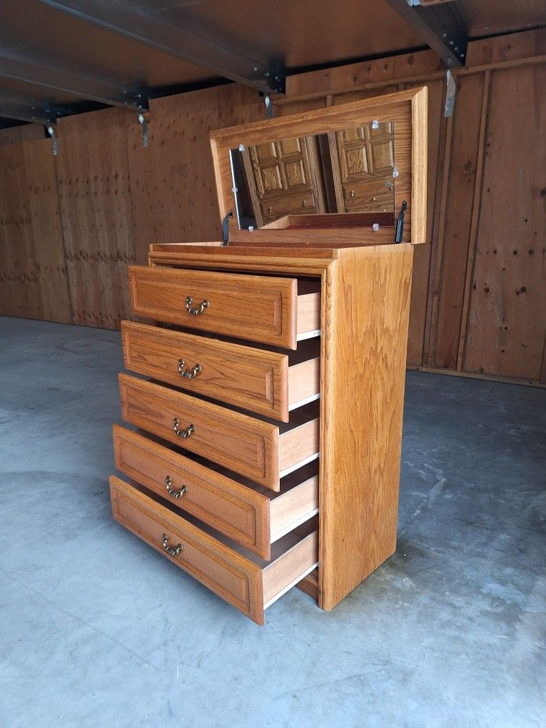 Kitchen Cabinet $140 FIRM