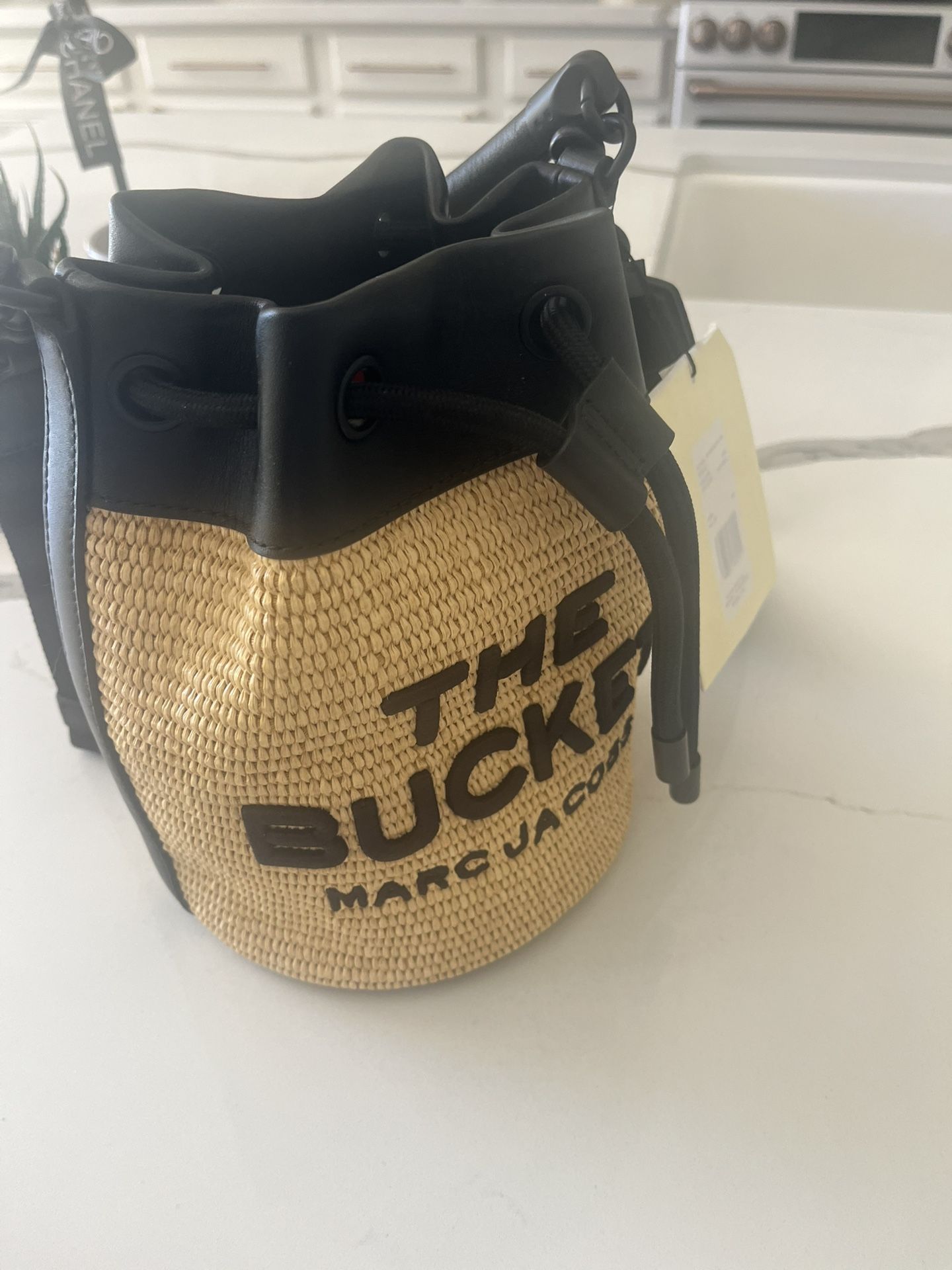 Marc Jacob’s Straw Bucket Bag - NWT 🤎🤎