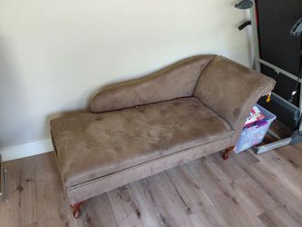 Small 5 foot by 2 foot sofa chase lounge bench