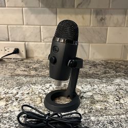 Blue Yeti Desktop Microphone