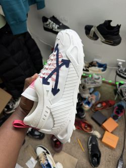 Off White, Size 10.5