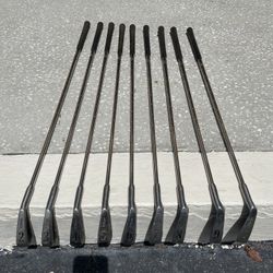 Wilson golf clubs 2-PW