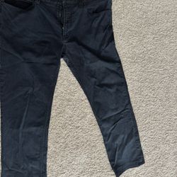 Men’s Armani pants, size 40.