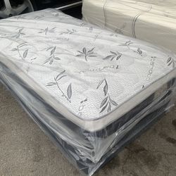 🌟✨Mattress Pillow Top All Sizes ✨🌟 ☑️ 12” inches tall 🟦All sizes 🛏💤 🟩Same day delivery available🚛 🟠Queen sizes  🟡Full sizes  🟢Twin sizes  🔵