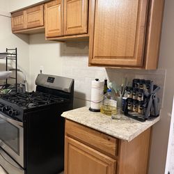 Free kitchen cabinets with countertop