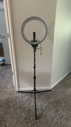 Large selfie light with remote control