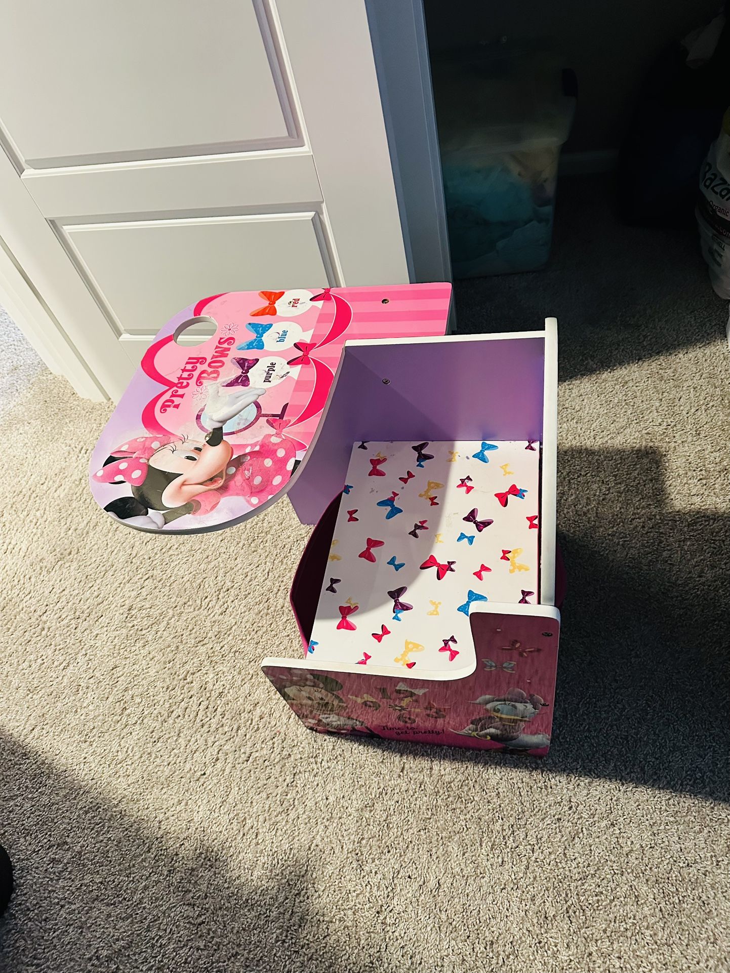 Minnie Mouse Kids Desk with Storage