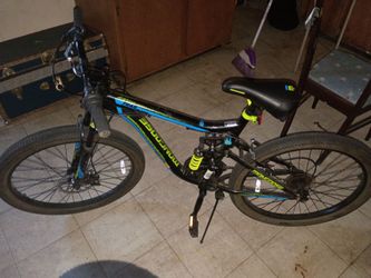 Mongoose Trail Blazer Mountain Bike