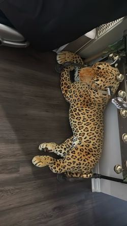 Leopard stuffed animal toy
