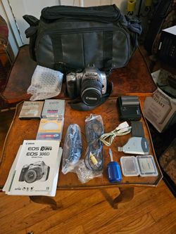 Vintage classic Canon EOS Rebel 300 D digital camera ! All Original with lots of extras ! One Price  !