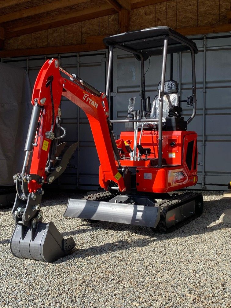 2025 Brand NEW T-18 Kubota Diesel Mini Excavator packed w/features