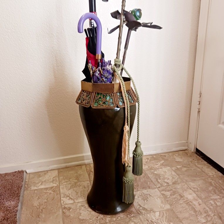 Vintage Stained Glass Umbrella Stand With Vintage Umbrellas