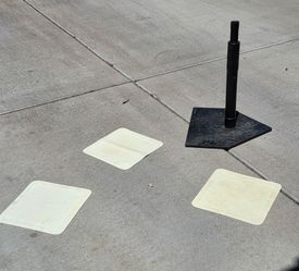 Baseball Softball Batting Tee with throw down bases