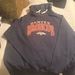 NFL HOODIES AND SWEAT SHIRTS 