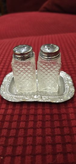 Mini Crystal And Silver Plated Salt And Pepper Set