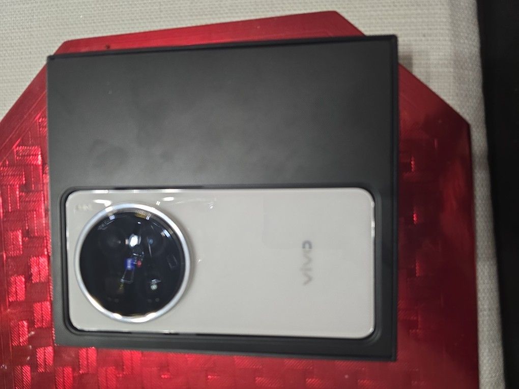 Vivo X200 Pro (Whote Color Unlocked )