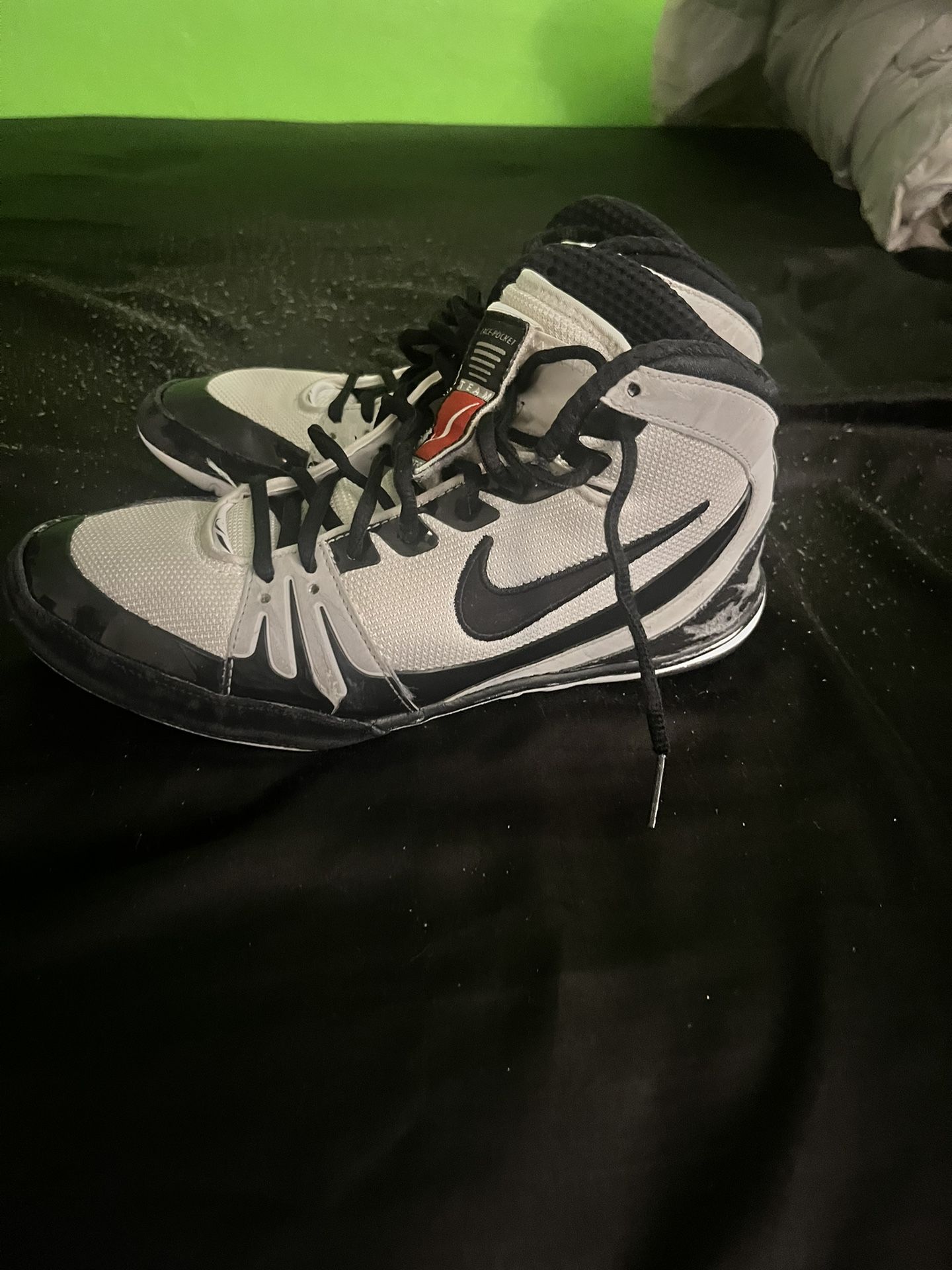 Nike freeks size 8 online