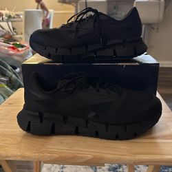 Reeebok Float Zig BLK Athletic 