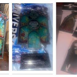 Universal Studios HALLOWEEN HORROR NIGHTS 2025 Frame Sign Stand w/ 3 Puzzle Pieces (All New In Plastic)