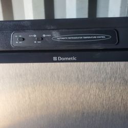 2014 Dometic DM2652