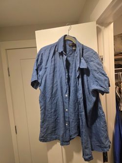 L Blue Banana Republic Button Up Shirt