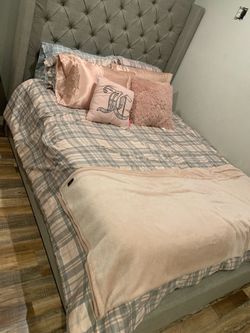 Queen Size Bedframe & Mattress