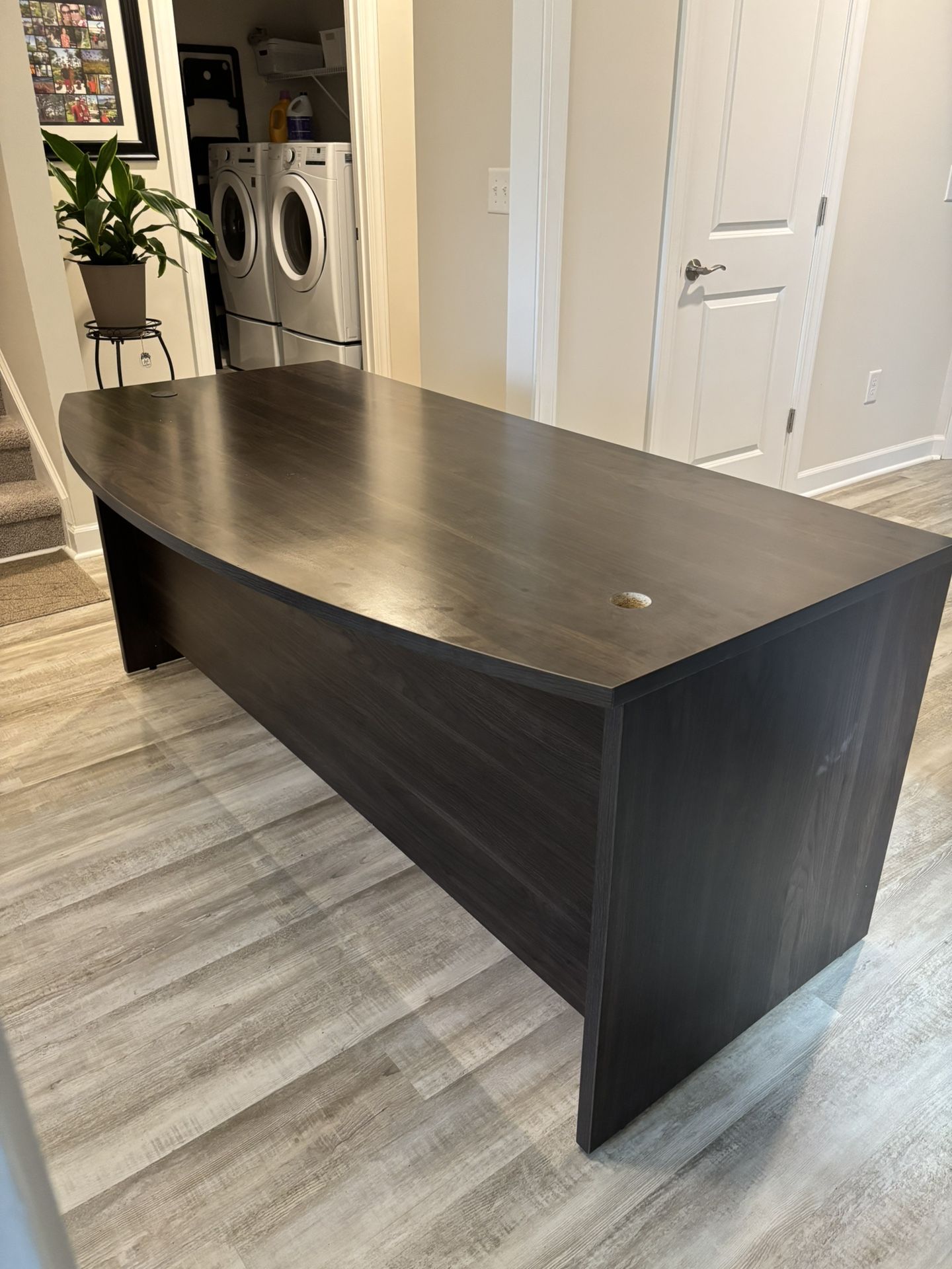 Beautiful Desk $40
