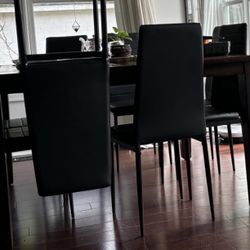 Dinning Table With Chairs