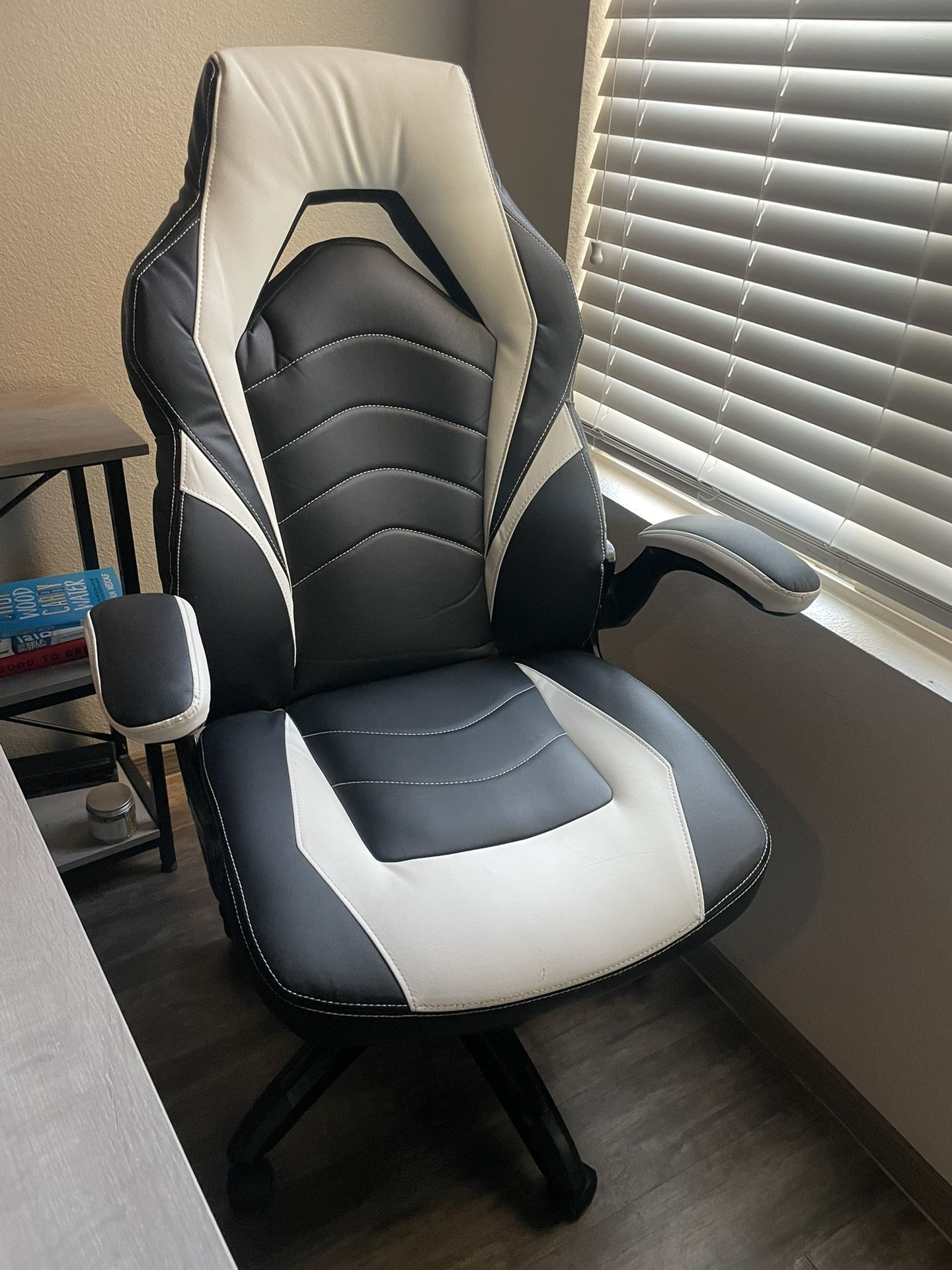 Gaming chair