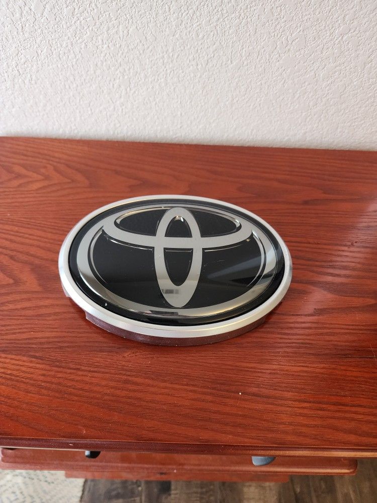 Toyota Tundra Front Emblem Radar Sensor Cover