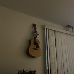 Yamaha Color Madera Con Marcas Cafeses 40-41 Pulgadas